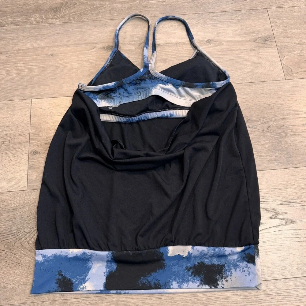 Nike Tankini Sports‎ Black and Blue Top Run Shirt Built In Bra Size Medium M